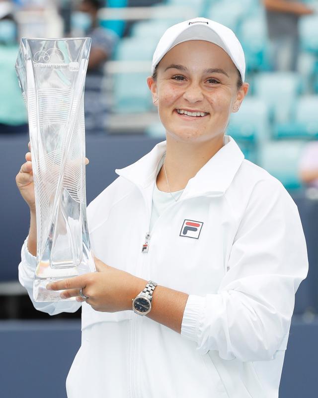 8868体育-巴蒂卫冕迈阿密含金量十足 守住第一剑指红土赛季